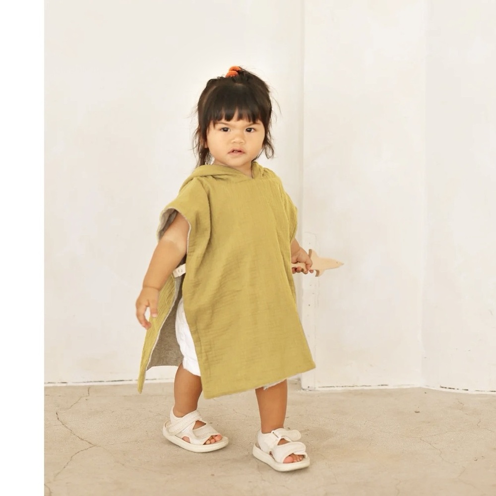 Big Little Universe Reversible Hooded Poncho Cotton‎